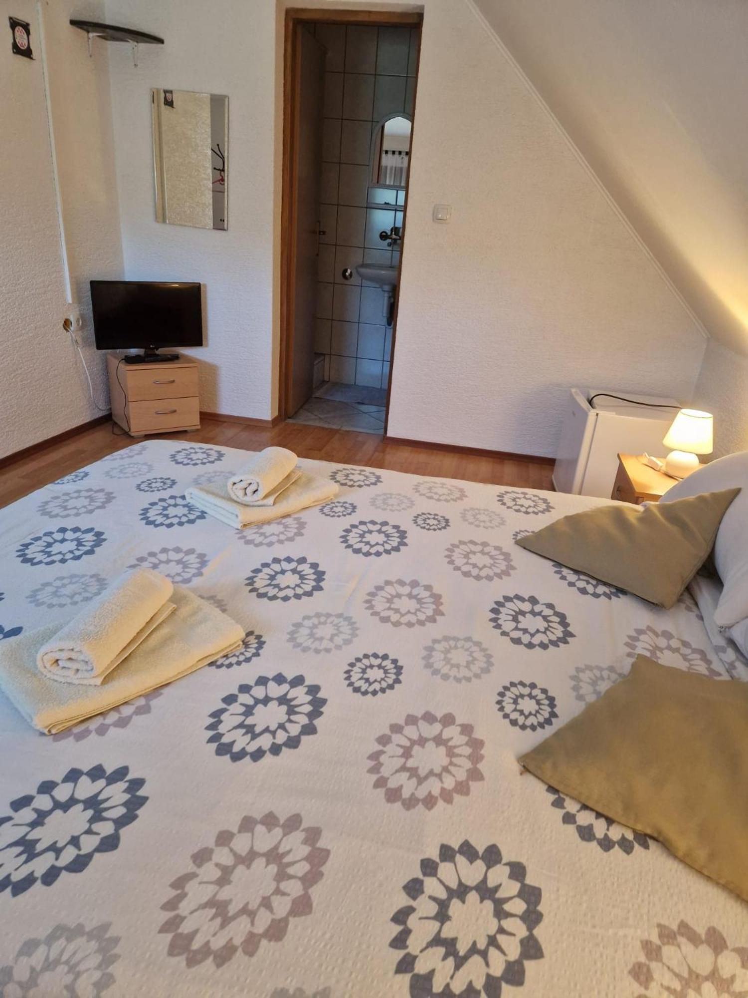 Hotel House Luketic Rastovača Esterno foto